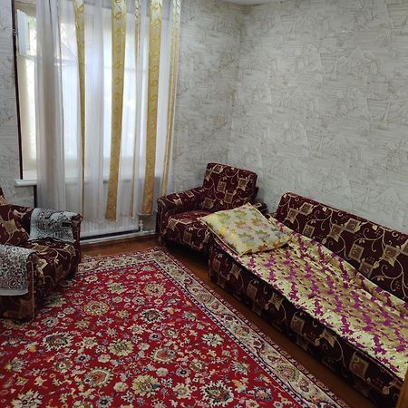 Muharram Homestay In The Neighborhood Of The Registan Square, 家族 ゲストハウス Самарканд Екстериор снимка