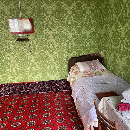 Muharram Homestay In The Neighborhood Of The Registan Square, 家族 ゲストハウス Самарканд Екстериор снимка