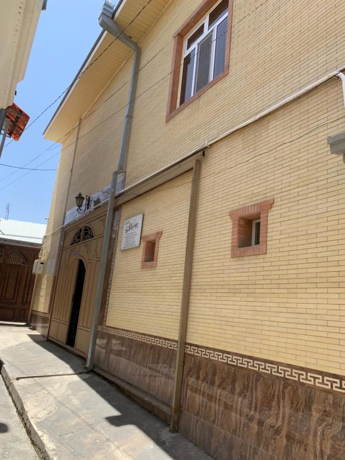 Muharram Homestay In The Neighborhood Of The Registan Square, 家族 ゲストハウス Самарканд Екстериор снимка