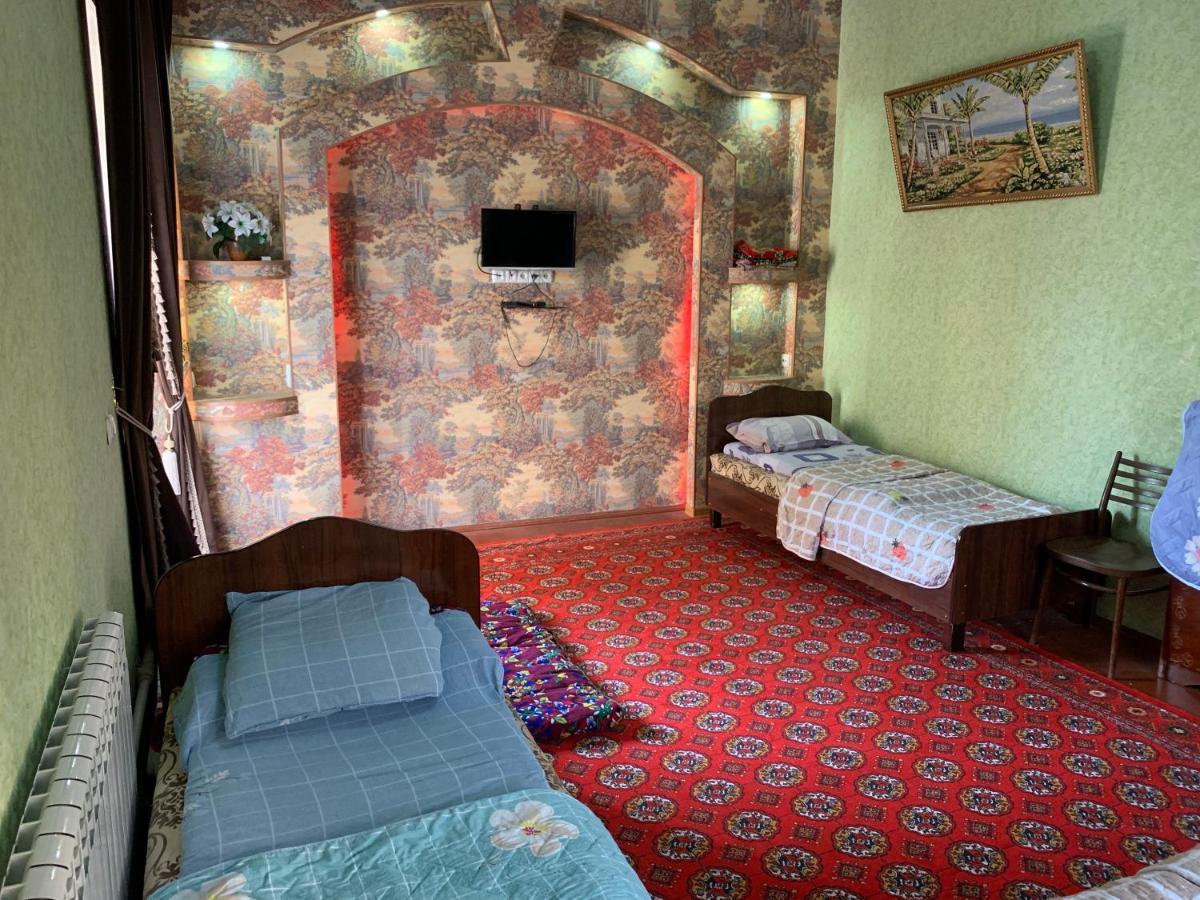 Muharram Homestay In The Neighborhood Of The Registan Square, 家族 ゲストハウス Самарканд Екстериор снимка