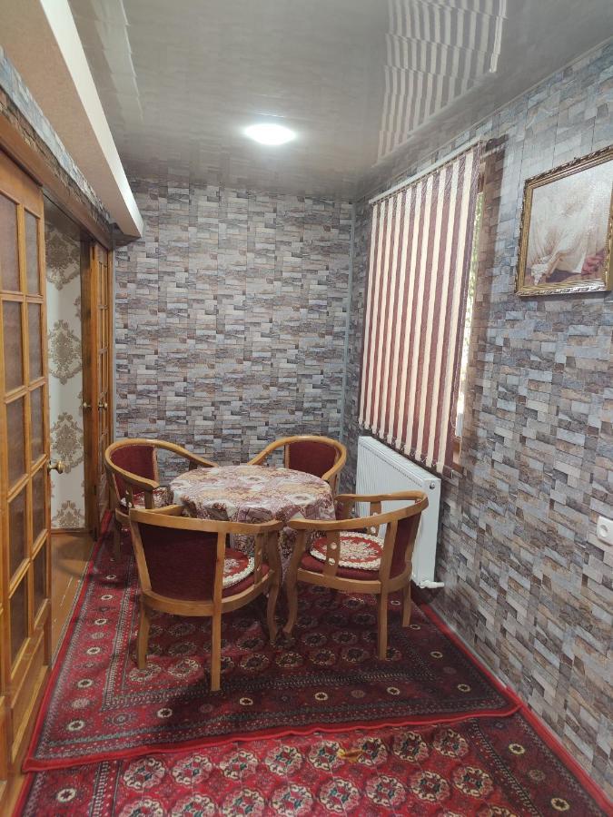 Muharram Homestay In The Neighborhood Of The Registan Square, 家族 ゲストハウス Самарканд Екстериор снимка