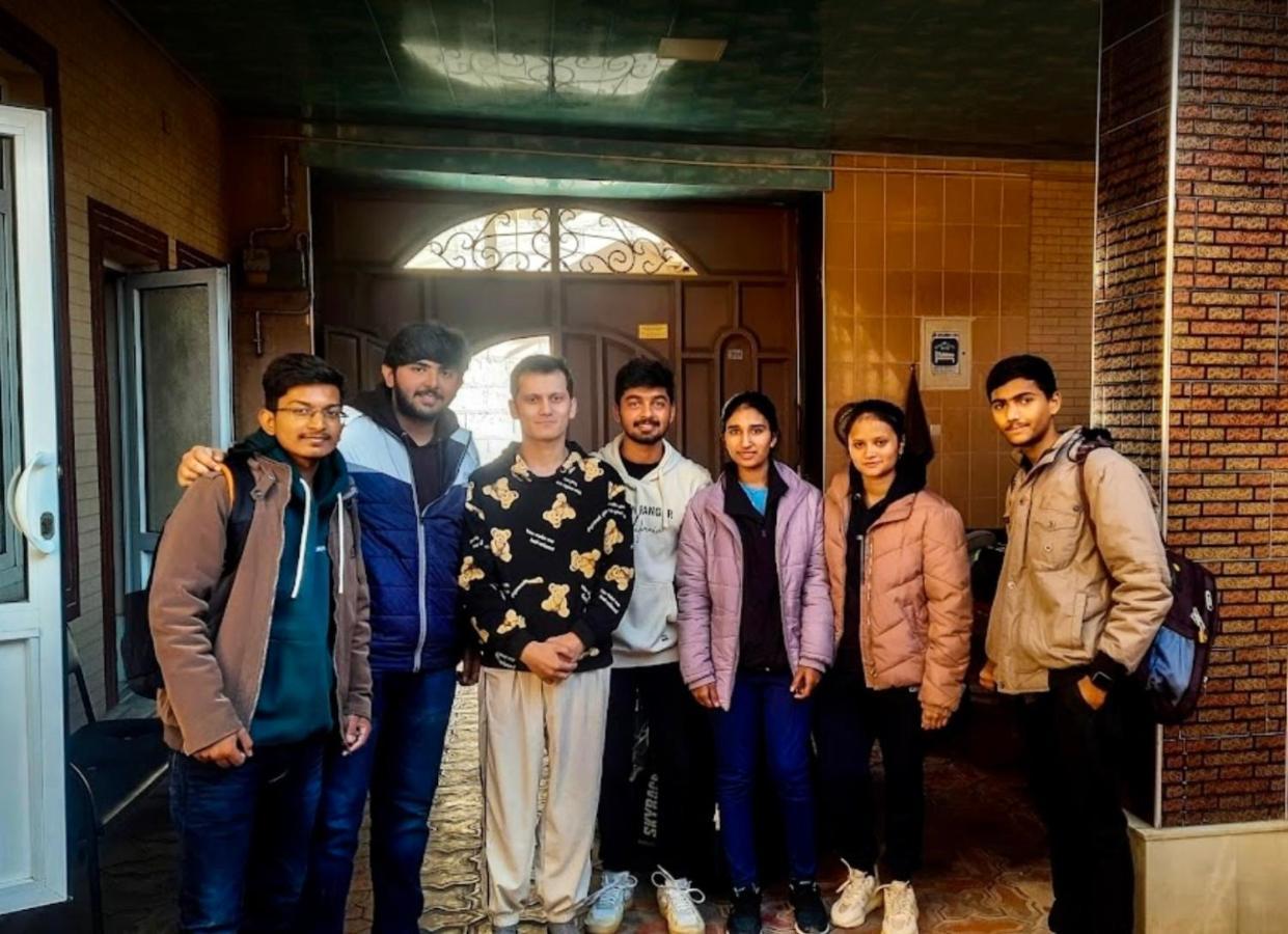Muharram Homestay In The Neighborhood Of The Registan Square, 家族 ゲストハウス Самарканд Екстериор снимка